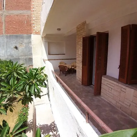 Vacation Apartments In A Private Villa With Private Beach Access Alexandria Exterior photo